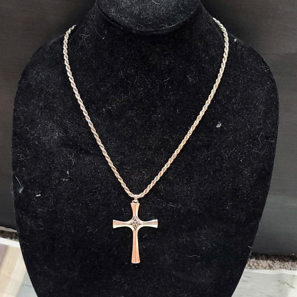 Vintage Retired James Avery Serenity Cross Pendant W/ Dove